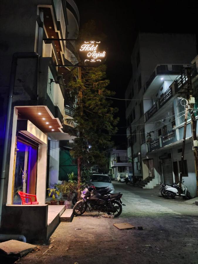 Hotel Anjali Ujjain Exteriör bild