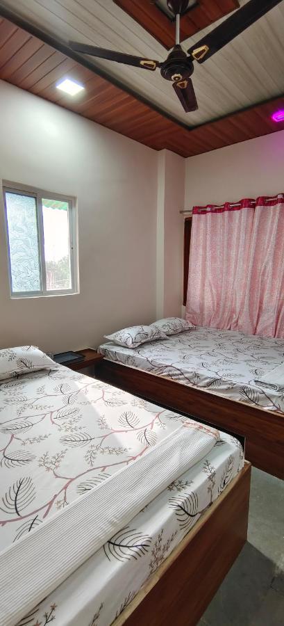 Hotel Anjali Ujjain Exteriör bild