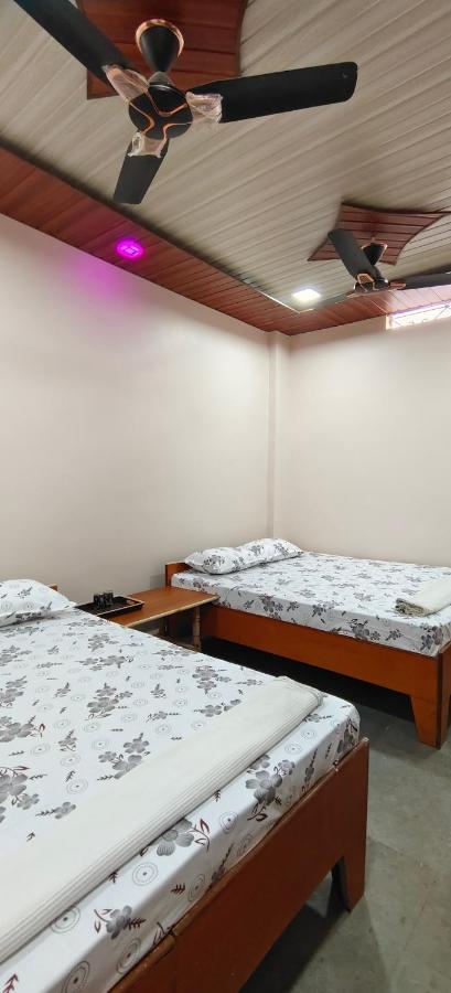 Hotel Anjali Ujjain Exteriör bild